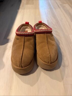 UGG Women’s Chestnut Suede Slip-On Clog with Red Trim